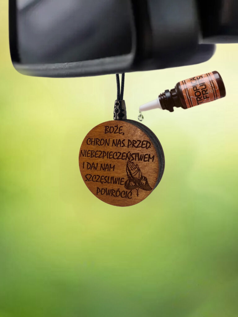 Zawieszka zapachowa Boże chroń nas przed niebezpieczeństwem.